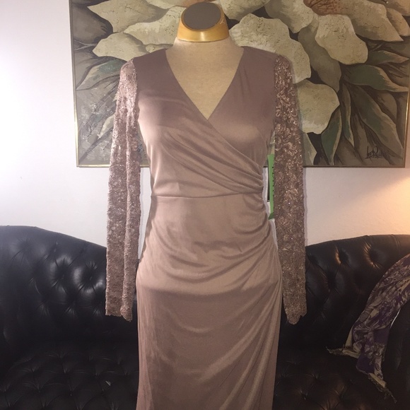Dresses & Skirts - Jessica Howard Formal Dress